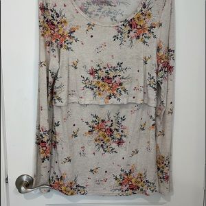 Latched Mama Essential LS nursing breastfeeding top in oatmeal bouquet (Size M)